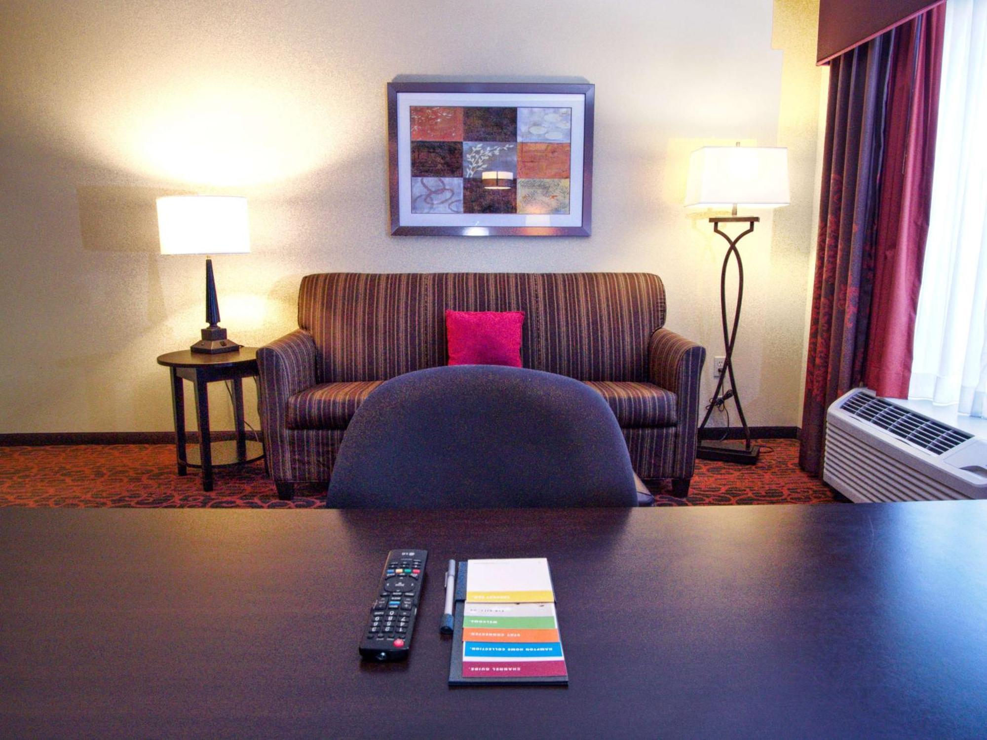 Hampton Inn & Suites Elk City Exteriör bild