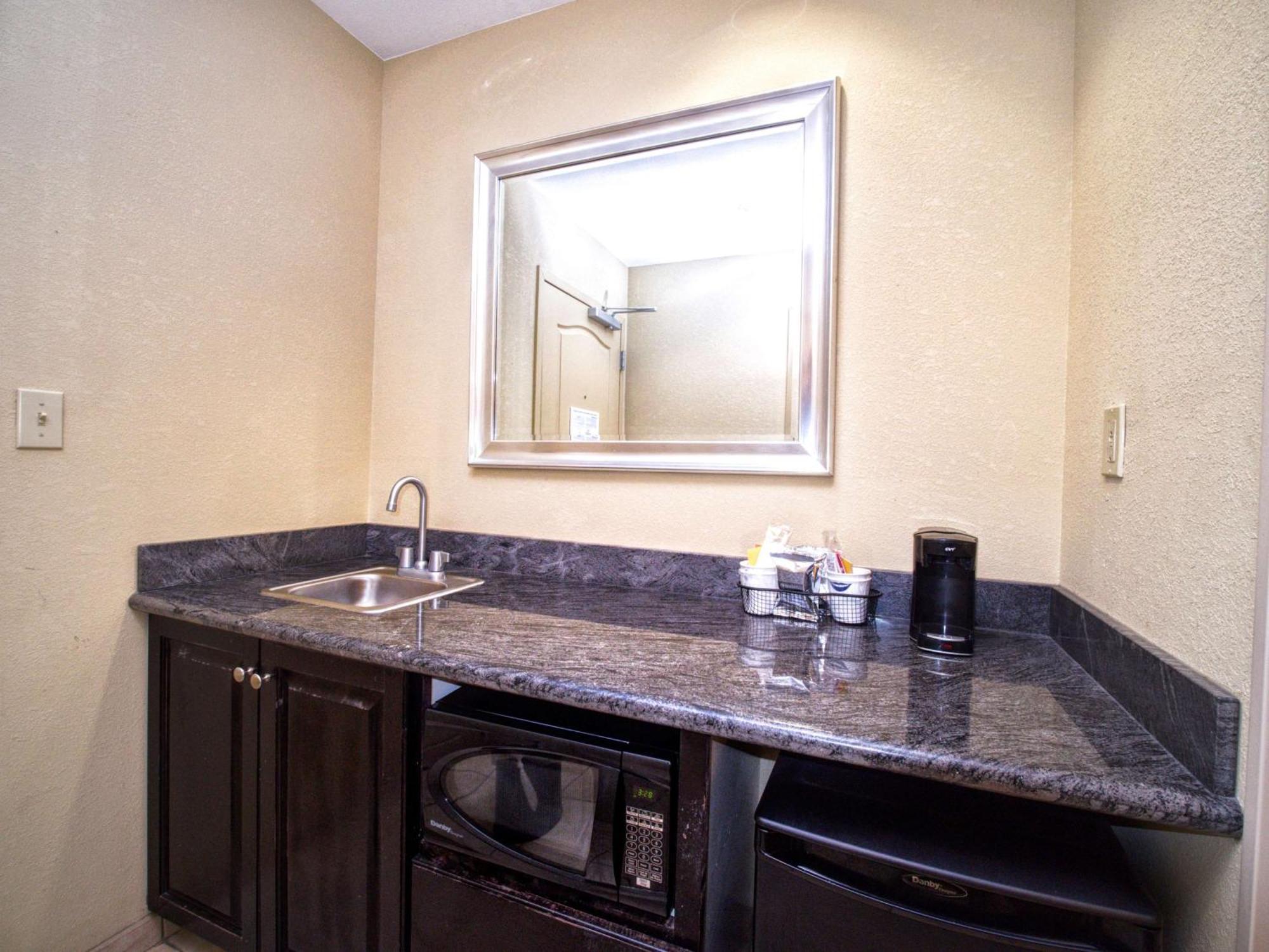 Hampton Inn & Suites Elk City Exteriör bild